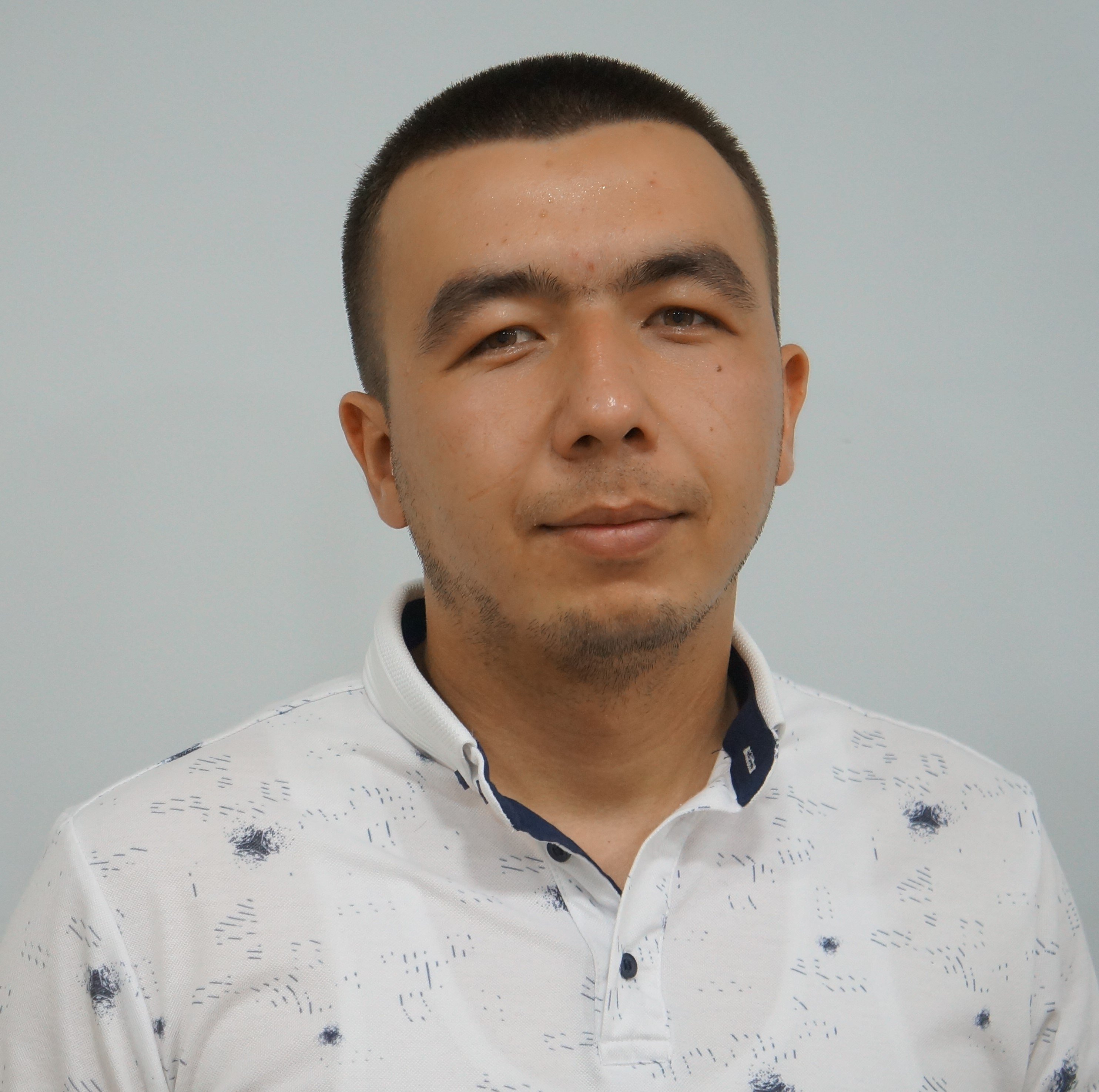 Xurshidbek Mo'minov